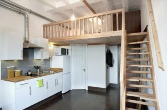 Что такое антресоль: особенности, преимущества и использование в интерьере