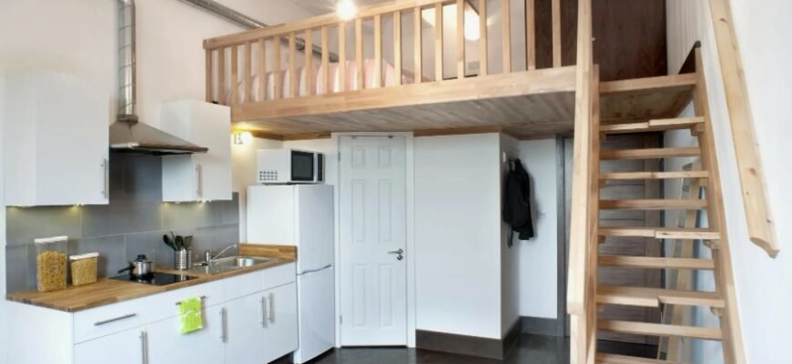 Что такое антресоль: особенности, преимущества и использование в интерьере