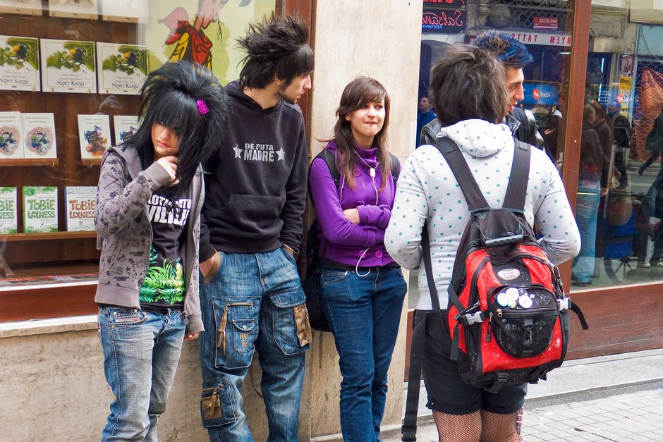 Это убежище» Молодежь решила вернуть 2007-й. Почему стиль эмо ...